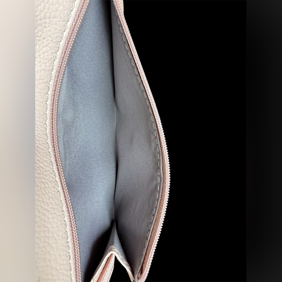 Fossil Pink Leather Women's Wallet / Clutch/ Organizer - Picture 6 of 16